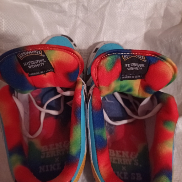 Nike Dunk Low Sneakers - Picture 9 of 9